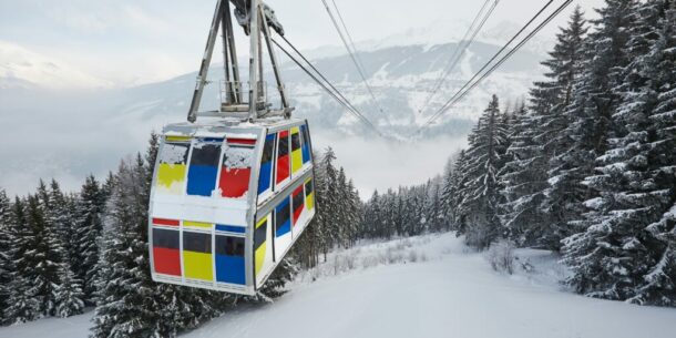 Skiing lift La Plagne